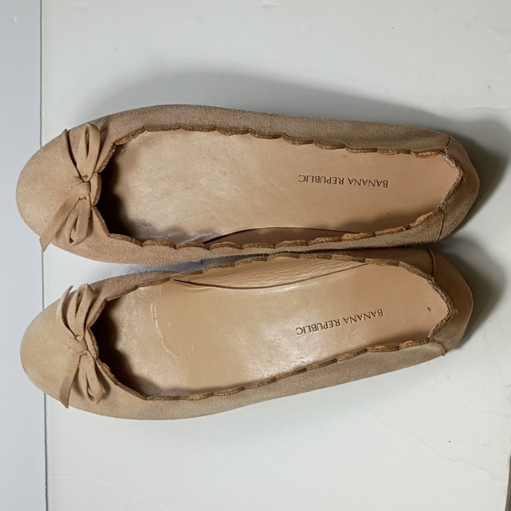 Banana Republic Scalloped Robin Ballet Flat, Bow At Rounded Toe, Tan/Nude - Picture 3 of 6